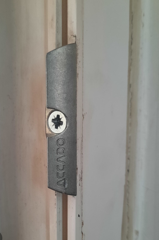 زاماک پنجره لولایی اکس ۱۳