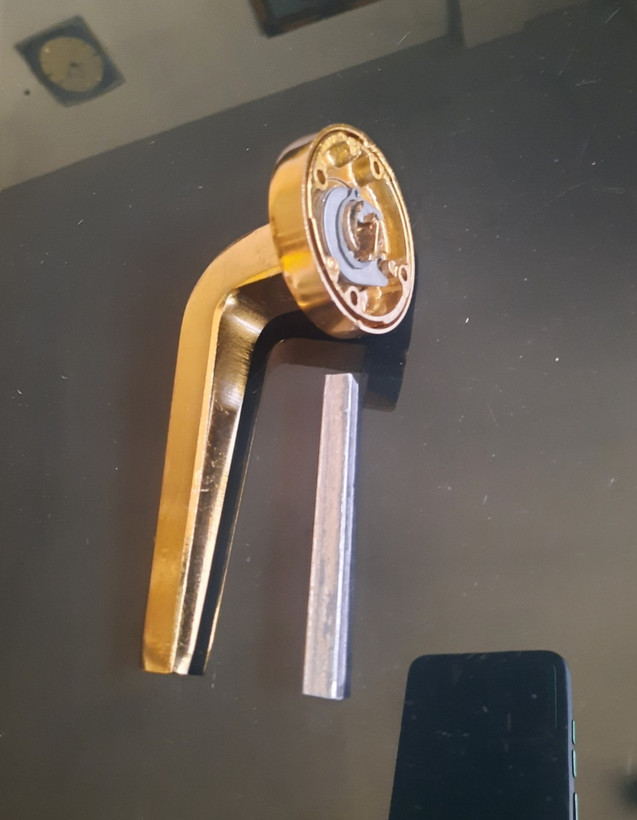 دستگیره درب ضدسرقت با میله متحرک