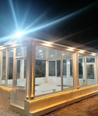 آلاچیق با پنجرههای دوجداره ریلی