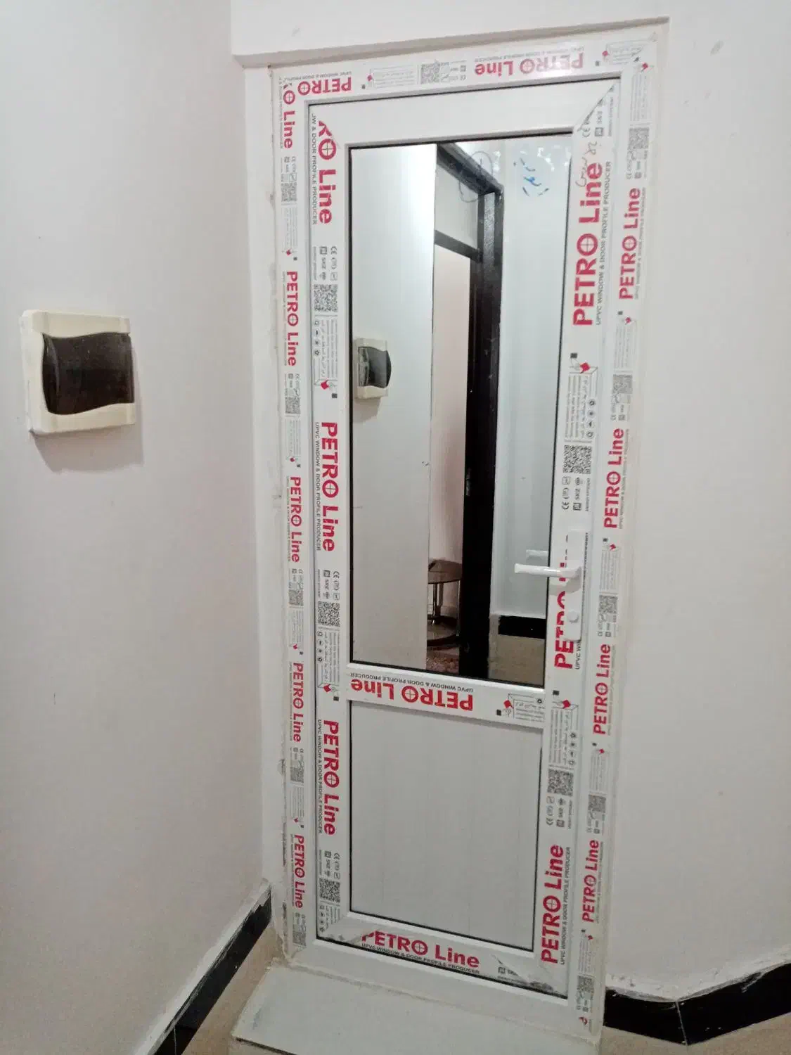 درب دوجداره با آیینه