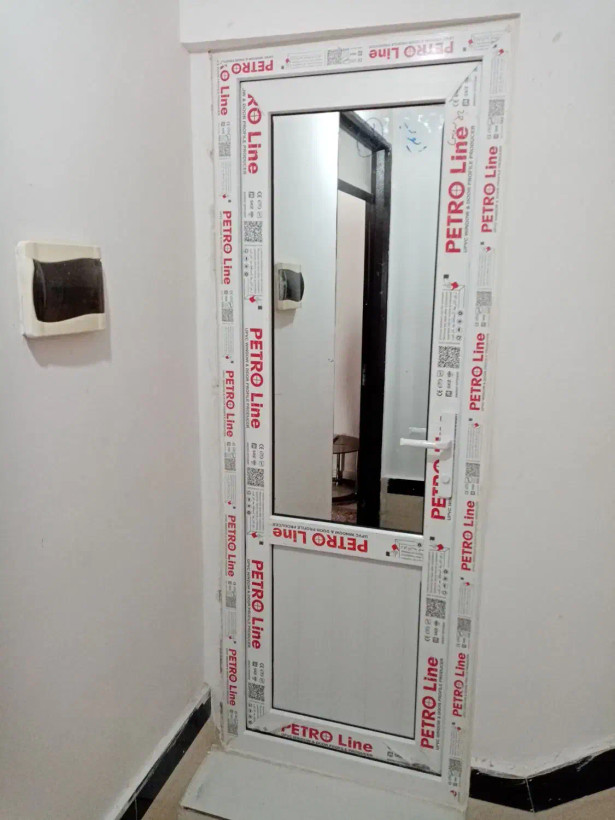 درب دوجداره با آیینه