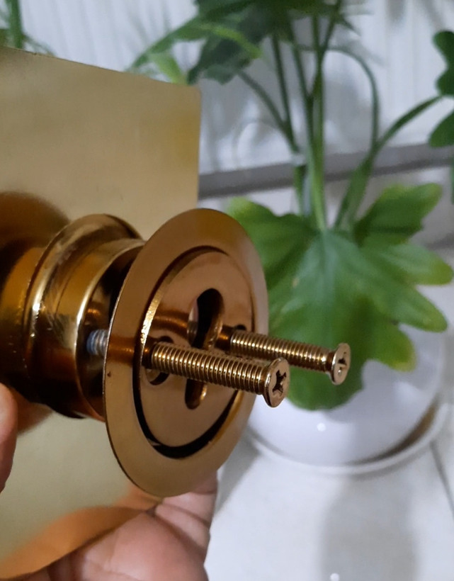 نحوه قرار گیری روی درب ضدسرقت