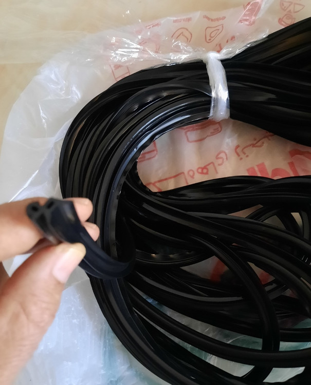 گسکت یا لاستیک درزگیر پنجره